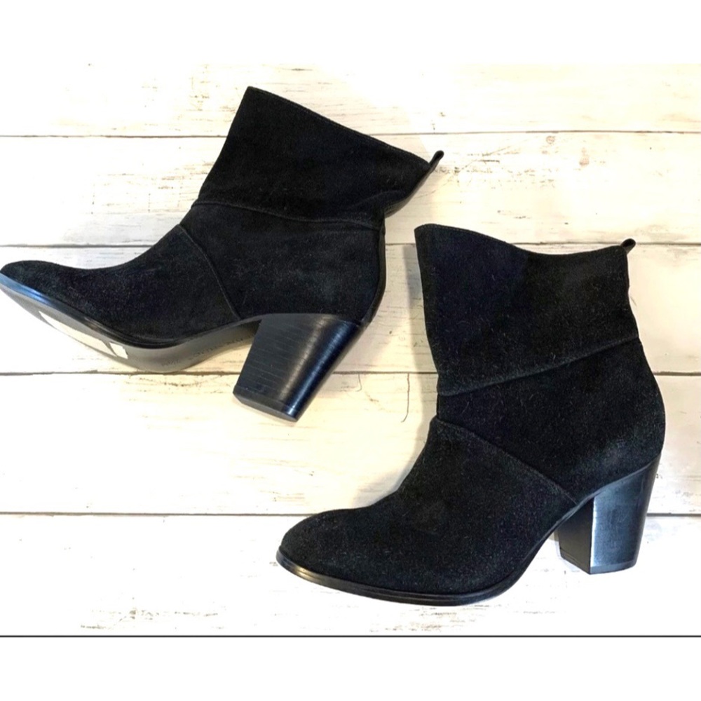 Bernardo Black Suede Leather Boots 7 1/2 M